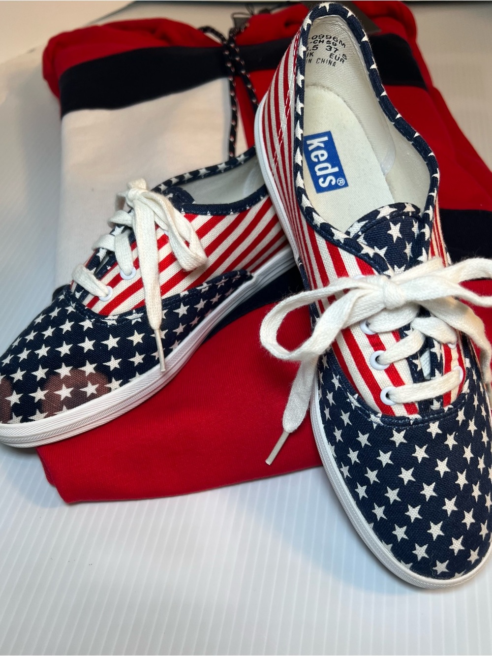 Women’s Keds Red, White & Blue Stars and Stripes Canvas Sneakers Size 7